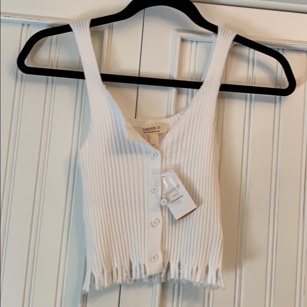 White ribbed cropped button down tank